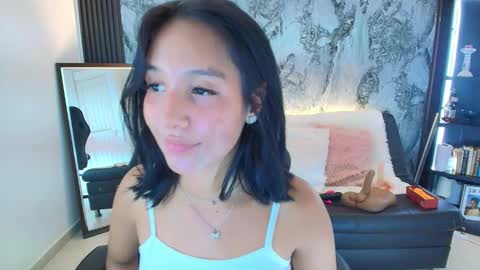 Snapshot of nanami_20 chatting on 02.18.26 samantha online show from 02.18.26