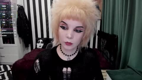 Snapshot of nancyaddams chatting on 10.13.25 Nancy online show from 10.13.25