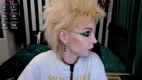 Snapshot of nancyaddams chatting on 11.09.25 Nancy online show from 11.09.25