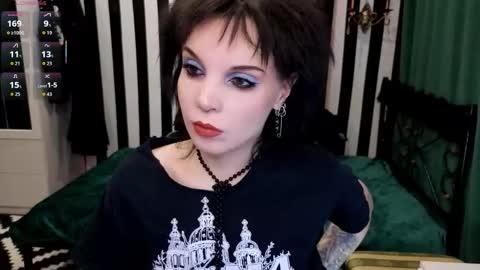 Snapshot of nancyaddams chatting on 11.21.25 Nancy online show from 11.21.25