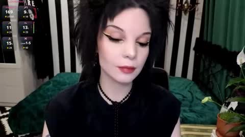 Snapshot of nancyaddams chatting on 11.30.25 Nancy online show from 11.30.25