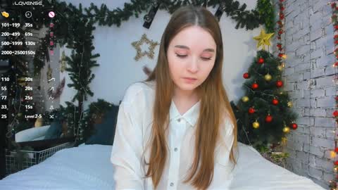 Snapshot of nancycaseys chatting on 01.30.25 Luna online show from 01.30.25