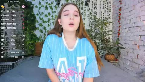 Snapshot of nancycaseys chatting on 02.19.25 Luna online show from 02.19.25