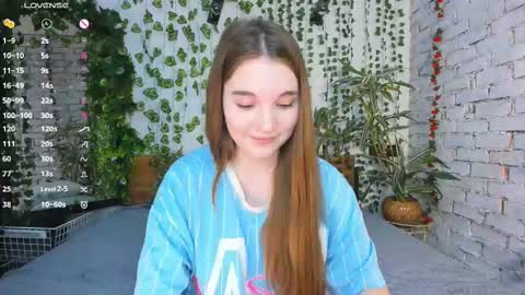 Snapshot of nancycaseys chatting on 02.19.25 Luna online show from 02.19.25