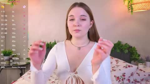 Snapshot of nancycaseys chatting on 11.27.25 Luna online show from 11.27.25