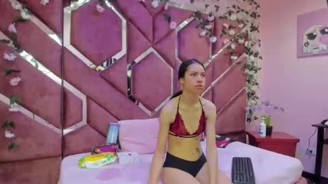 nanis james15 online show from 05.02.26