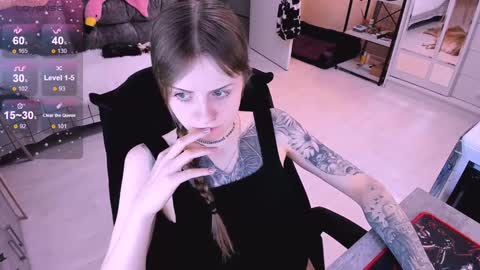 Monday-Friday 12-4 AM and 6-9 AM New York time online show from 01.08.25