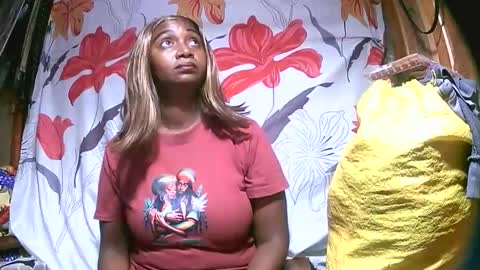 Snapshot of nansywssoul chatting on 12.15.25 NansywsSoul online show from 12.15.25