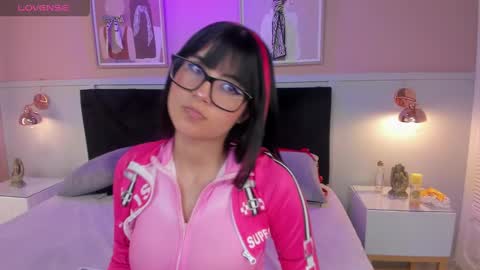 Snapshot of naoko_kirino chatting on 01.12.25 Naoko online show from 01.12.25