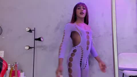 Naomi Blair online show from 04.25.26