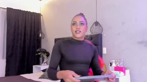 Snapshot of naomi__blair chatting on 07.27.26 Naomi Blair online show from 07.27.26