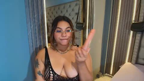 NAOMI online show from 04.22.26