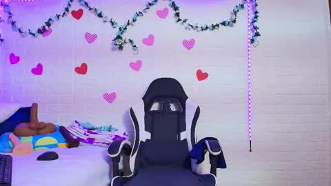 Naomi online show from 09.11.25