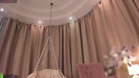 Naomi online show from 10.15.25