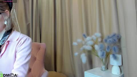 Naomi online show from 11.10.25