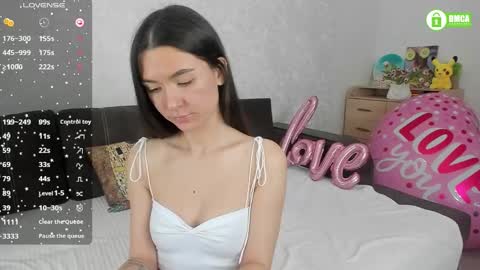 Snapshot of naomi_tara chatting on 02.16.25 Naomi online show from 02.16.25