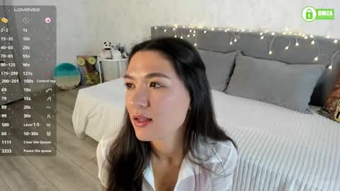 Snapshot of naomi_tara chatting on 09.23.25 Naomi online show from 09.23.25