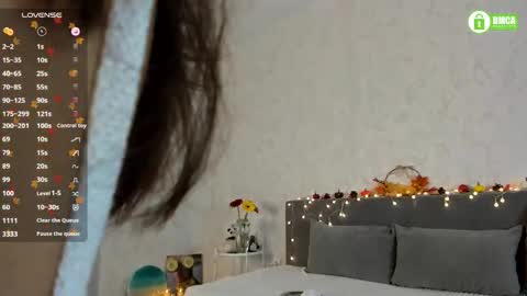 Snapshot of naomi_tara chatting on 10.10.25 Naomi online show from 10.10.25