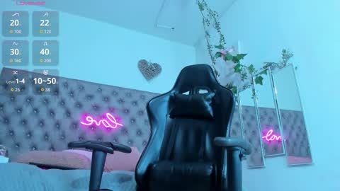 Naomi online show from 10.06.25