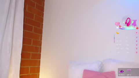 Snapshot of naomi_wong chatting on 03.05.25 Guys the page has lately failed. If you see me disconnected thats why. online show from 03.05.25