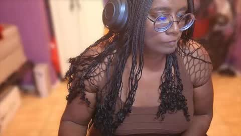 Naomi online show from 10.15.25