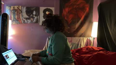 Naomi online show from 12.15.25