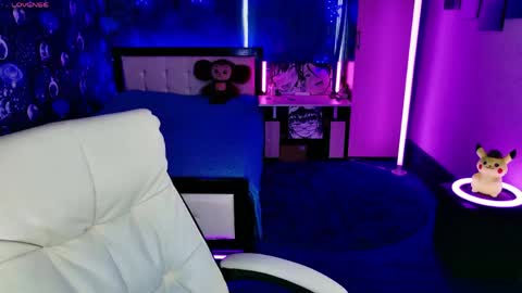 naomihita online show from 04.23.26