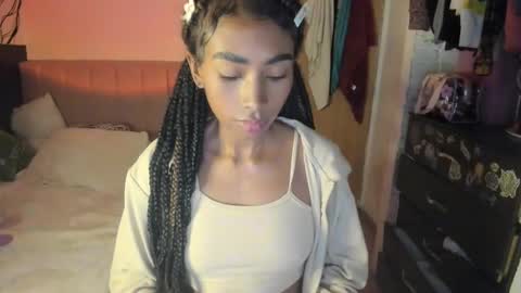 Naomii online show from 01.13.25