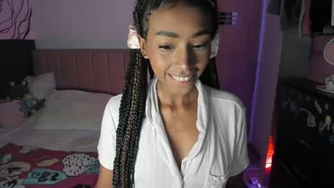 Naomii online show from 02.25.25