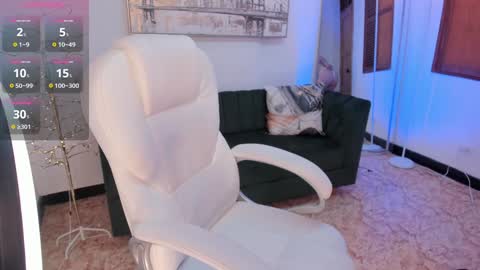 Naomi Campbell online show from 01.31.25