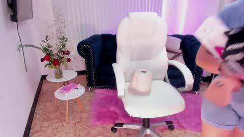 Naomi Campbell online show from 02.18.25