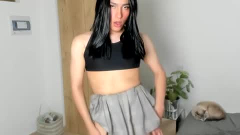 Snapshot of naomimoore chatting on 06.11.26 Naomi Moore online show from 06.11.26