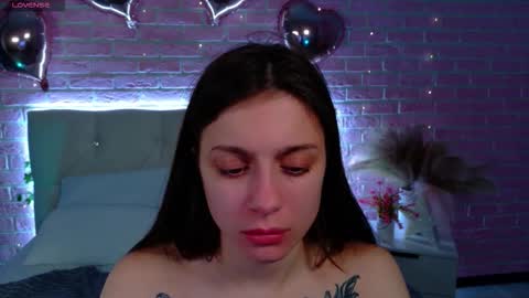 Snapshot of naomimur chatting on 11.18.25 Naomi online show from 11.18.25