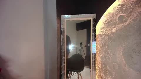 Snapshot of naomiqueents chatting on 11.11.25 Naomi Qeents online show from 11.11.25