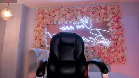 Naomi online show from 02.20.25