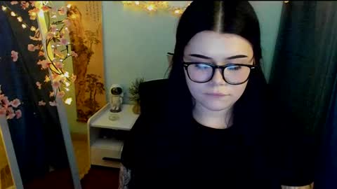 Snapshot of naomivibes chatting on 02.24.26 Naomi online show from 02.24.26