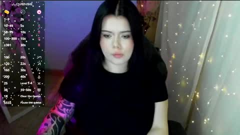 Naomi online show from 04.22.26
