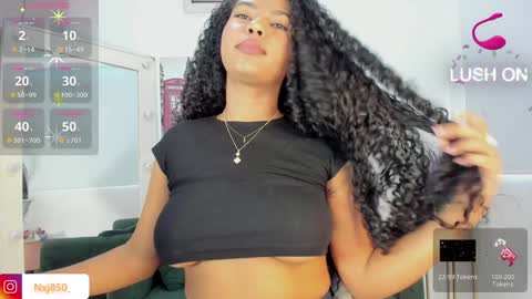 Snapshot of naomixjones1 chatting on 12.11.24 Naomi online show from 12.11.24