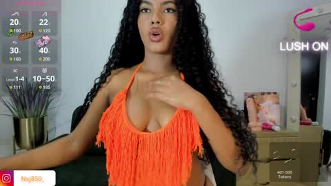 Snapshot of naomixjones1 chatting on 02.05.25 Naomi online show from 02.05.25