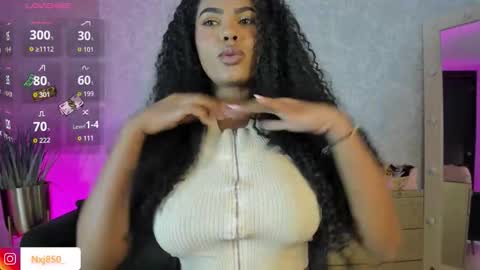 Snapshot of naomixjones1 chatting on 10.22.25 Naomi online show from 10.22.25