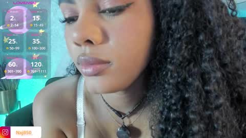 Snapshot of naomixjones1 chatting on 11.16.25 Naomi online show from 11.16.25