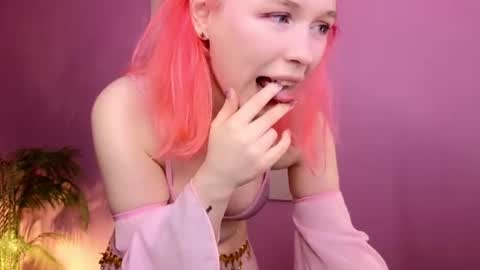 Naomi online show from 06.24.26