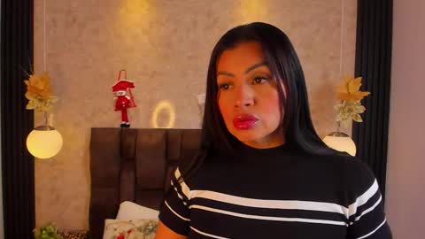 Snapshot of naomy_smithx chatting on 12.04.25 Naomy Smith online show from 12.04.25