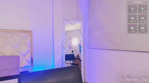 Naomy  online show from 10.30.25