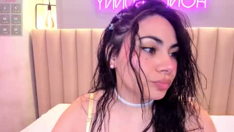 Snapshot of naomymonroe_ chatting on 01.14.26 Naomy online show from 01.14.26