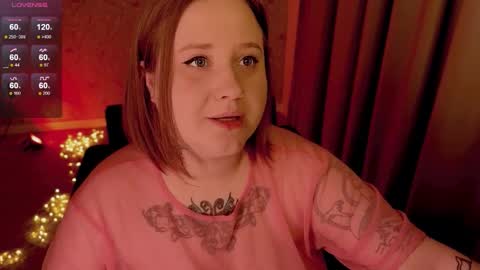 Snapshot of naomyreyyy chatting on 12.21.25 Naomy Rey online show from 12.21.25