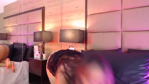 Snapshot of naomyrivera chatting on 01.20.25 nao online show from 01.20.25