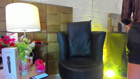 Snapshot of naomyrivera chatting on 09.11.25 nao online show from 09.11.25