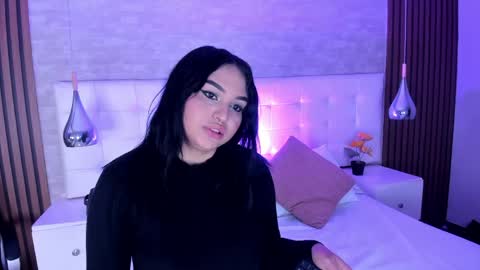 Naomy online show from 05.02.26