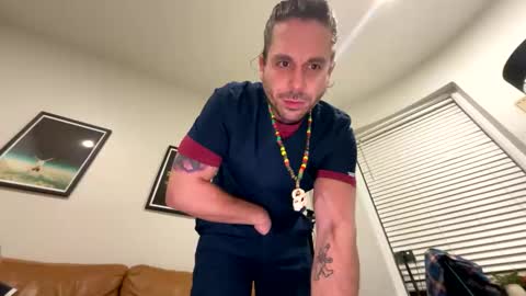 Napolisnaples online show from 12.20.25